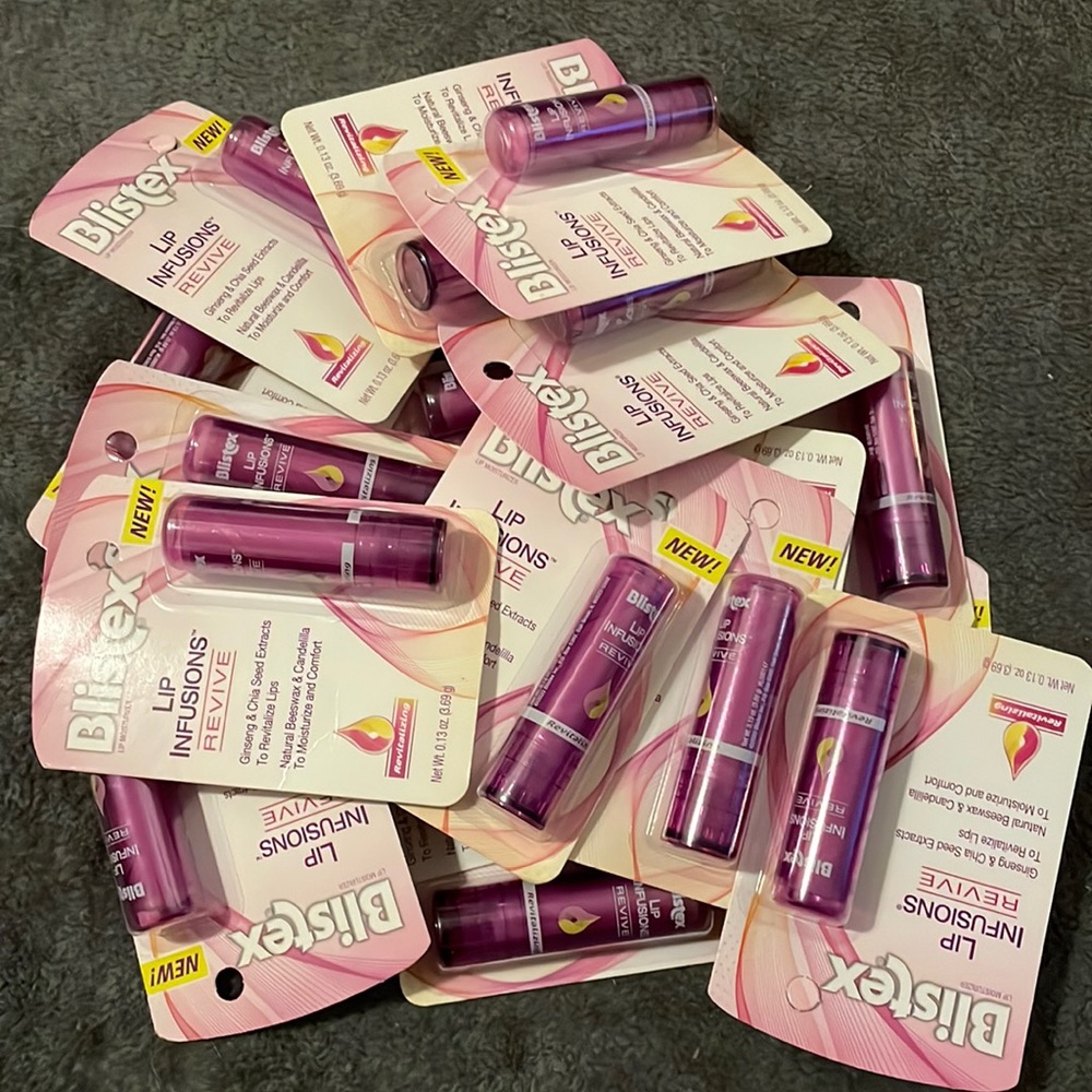 18 Blistex Lip Balms